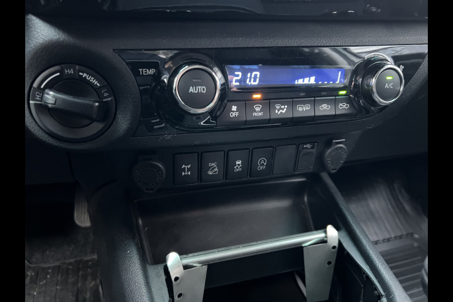 Toyota Hilux 2.4 D-4D-F Double Cab EXPORT**