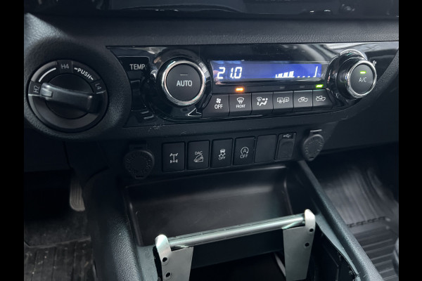 Toyota Hilux 2.4 D-4D-F Double Cab EXPORT**