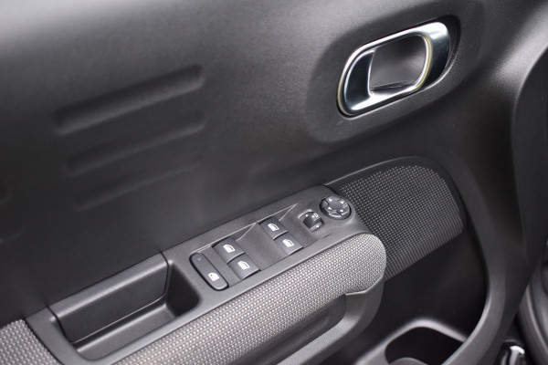 Citroën C3 Aircross 1.2 PureTech Shine Automaat Navigatie btw auto