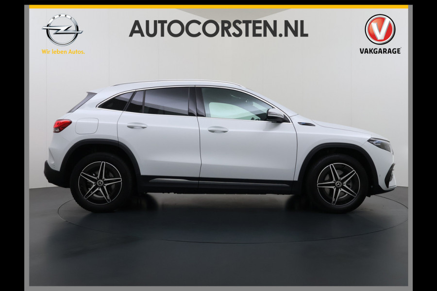 Mercedes-Benz EQA 250 AMG Line SOH 98% Navi Camera Ecc Pdc Stoelverwarming Cruise Control DAB Bluetooth Elek.Achterklep Led Lmv 18" Privacy Glas Ambience-verlichting Licht en zichtpakket 1e Eigenaar Volledig Dealeronderhouden Origineel Nederlandse Auto € 61.000 nieuw