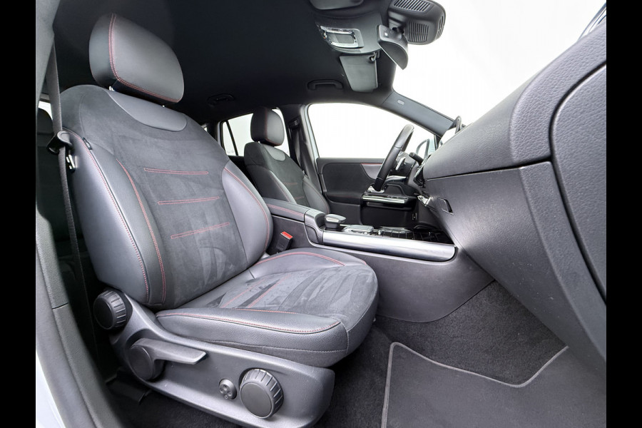 Mercedes-Benz EQA 250 AMG Line SOH 98% Navi Camera Ecc Pdc Stoelverwarming Cruise Control DAB Bluetooth Elek.Achterklep Led Lmv 18" Privacy Glas Ambience-verlichting Licht en zichtpakket 1e Eigenaar Volledig Dealeronderhouden Origineel Nederlandse Auto € 61.000 nieuw
