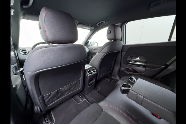 Mercedes-Benz EQA 250 AMG Line SOH 98% Navi Camera Ecc Pdc Stoelverwarming Cruise Control DAB Bluetooth Elek.Achterklep Led Lmv 18" Privacy Glas Ambience-verlichting Licht en zichtpakket 1e Eigenaar Volledig Dealeronderhouden Origineel Nederlandse Auto € 61.000 nieuw
