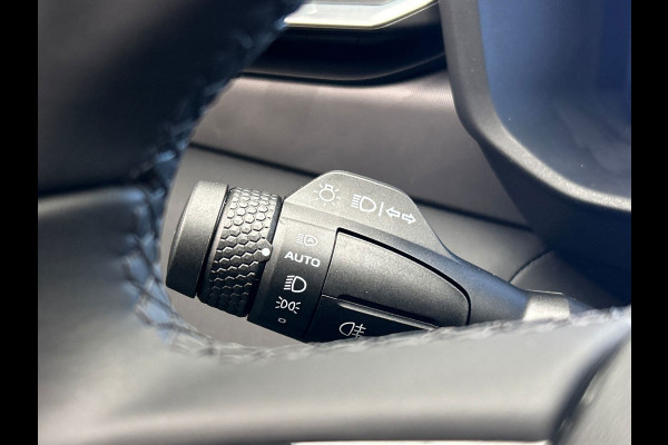 Lynk & Co 01 1.5 More Leder | Pano | Stoel+Stuurwielverwarming | Keyless