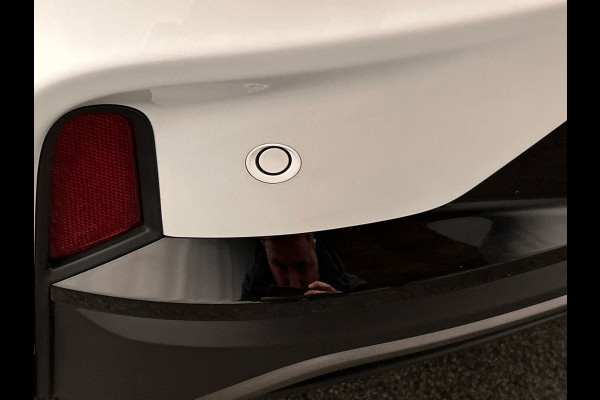 Lynk & Co 01 1.5 More Leder | Pano | Stoel+Stuurwielverwarming | Keyless