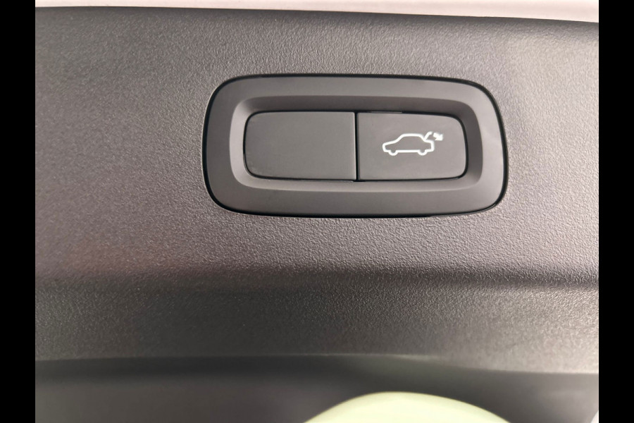 Lynk & Co 01 1.5 More Leder | Pano | Stoel+Stuurwielverwarming | Keyless