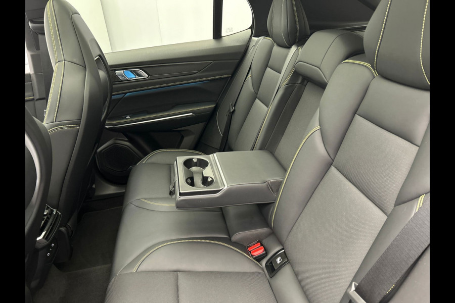 Lynk & Co 01 1.5 More Leder | Pano | Stoel+Stuurwielverwarming | Keyless