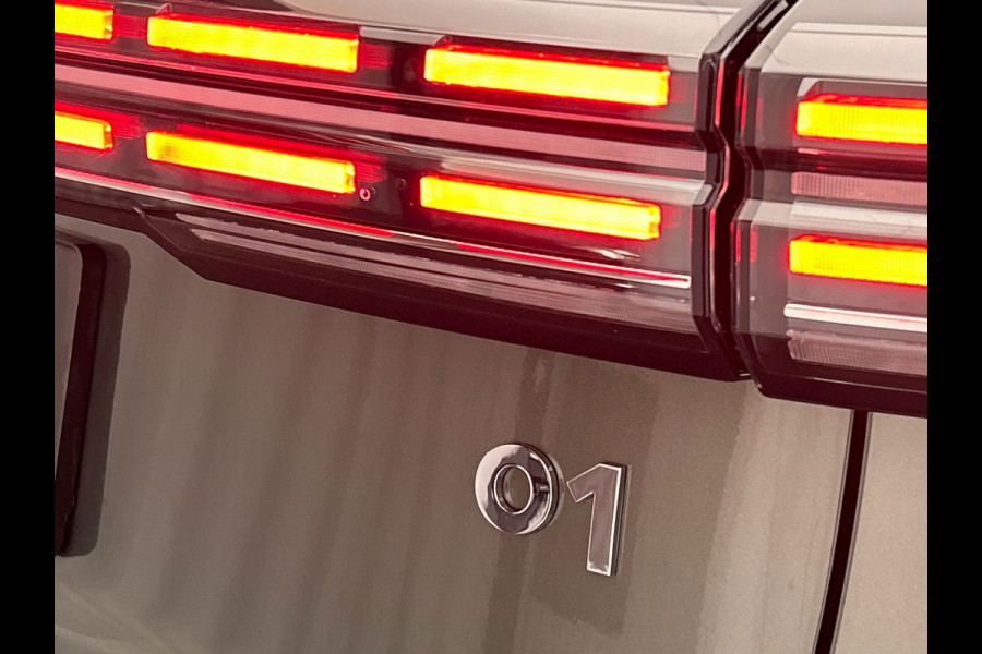 Lynk & Co 01 1.5 More Leder | Pano | Stoel+Stuurwielverwarming | Keyless