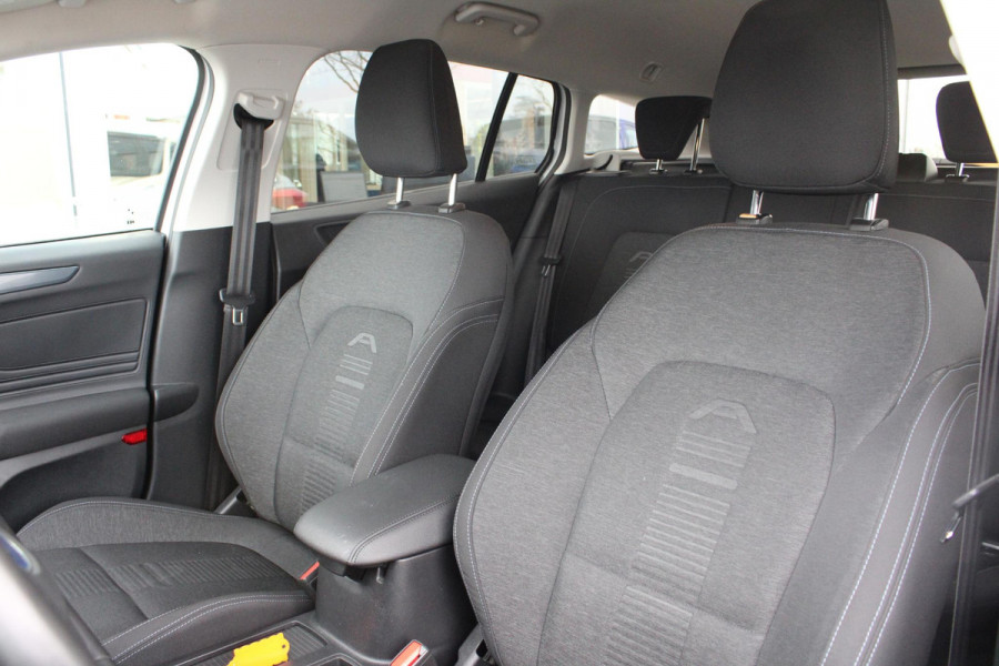 Ford FOCUS Wagon 1.0 EcoBoost Active X Business | Wegklapbare Trekhaak | Stoel + Stuurverwarming | Adaptive Cruise Control | Climate Control | Camera | BLIS |