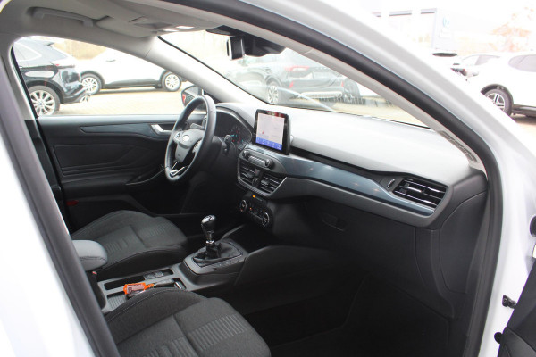 Ford FOCUS Wagon 1.0 EcoBoost Active X Business | Wegklapbare Trekhaak | Stoel + Stuurverwarming | Adaptive Cruise Control | Climate Control | Camera | BLIS |