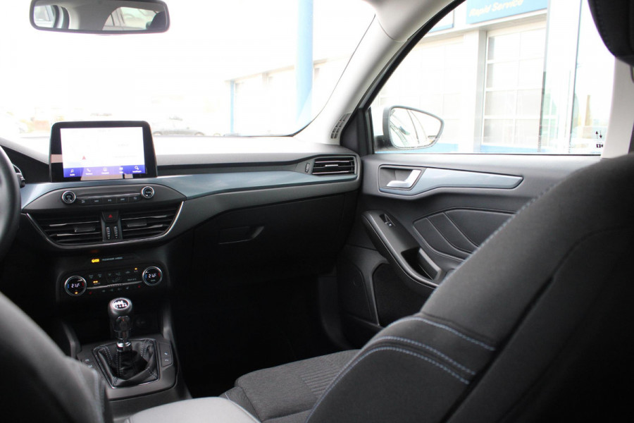 Ford FOCUS Wagon 1.0 EcoBoost Active X Business | Wegklapbare Trekhaak | Stoel + Stuurverwarming | Adaptive Cruise Control | Climate Control | Camera | BLIS |