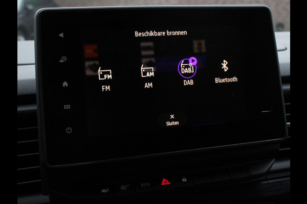 Renault Trafic 2.0 Blue dCi 110PK T30 L2H1 Advance Navigatie bluetooth DAB Camera Airco Trekhaak Houten bekleding Lichtmetalen velgen