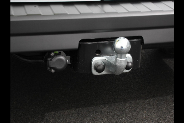 Renault Trafic 2.0 Blue dCi 110PK T30 L2H1 Advance Navigatie bluetooth DAB Camera Airco Trekhaak Houten bekleding Lichtmetalen velgen