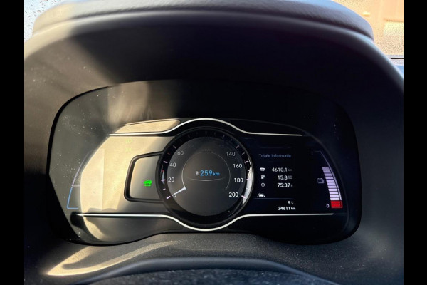 Hyundai Kona Aut. EV Fashion 64 kWh | Navi | Camera |