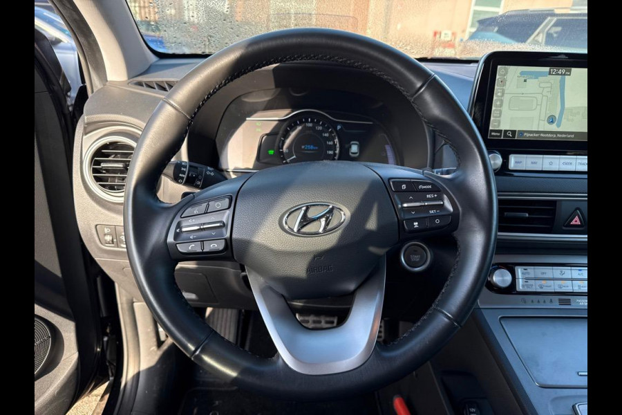 Hyundai Kona Aut. EV Fashion 64 kWh | Navi | Camera |