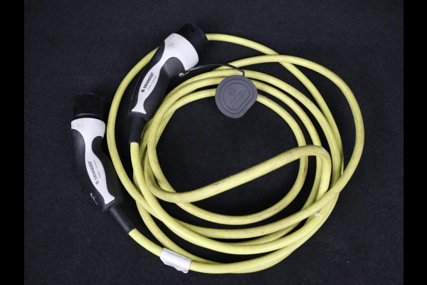 Volkswagen ID.3 First Plus 58 kWh | Trekhaak | Stoel & stuurverwarming | Camera | Adaptive cruise | Sfeerverlichting | Carplay | Navigatie | Keyless | Matrix LED