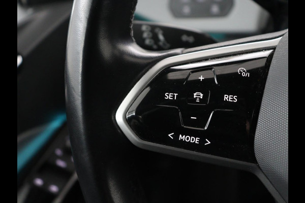 Volkswagen ID.3 First Plus 58 kWh | Trekhaak | Stoel & stuurverwarming | Camera | Adaptive cruise | Sfeerverlichting | Carplay | Navigatie | Keyless | Matrix LED