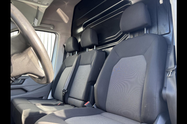 Volkswagen Crafter 35 2.0 TDI L3H3*A/C*CRUISE*NAV*HAAK*CAMERA*3500KG*