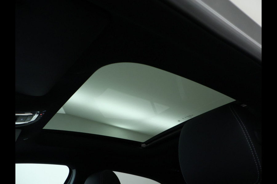 Mercedes-Benz A-Klasse 250 e Business Solution AMG | AMG Line Plus pakket | Trekhaak | Nightpakket  | 360°-camera | Dodehoekassistent | Antidiefstalpakket  | Inclusief 24 maanden Mercedes-Benz Certified garantie voor Europa.