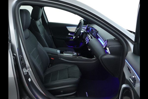 Mercedes-Benz A-Klasse 250 e Business Solution AMG | AMG Line Plus pakket | Trekhaak | Nightpakket  | 360°-camera | Dodehoekassistent | Antidiefstalpakket  | Inclusief 24 maanden Mercedes-Benz Certified garantie voor Europa.