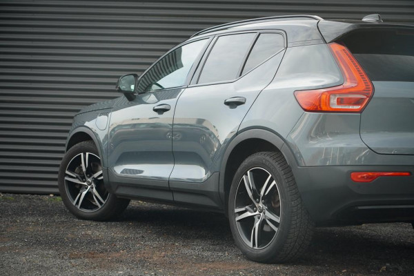 Volvo XC40 1.5 T5 Recharge R-Design / Pano / NL Auto / 1e Eig / Incl BTW
