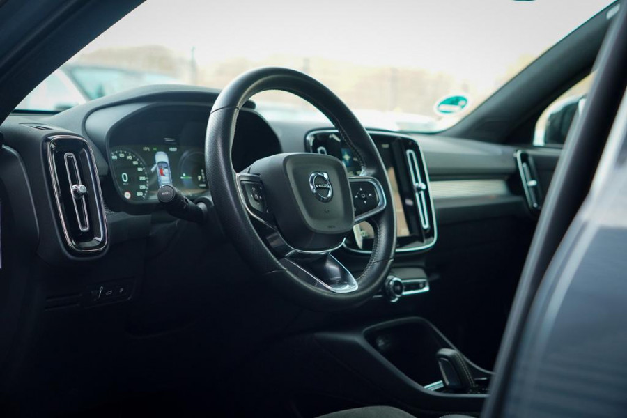 Volvo XC40 1.5 T5 Recharge R-Design / Pano / NL Auto / 1e Eig / Incl BTW