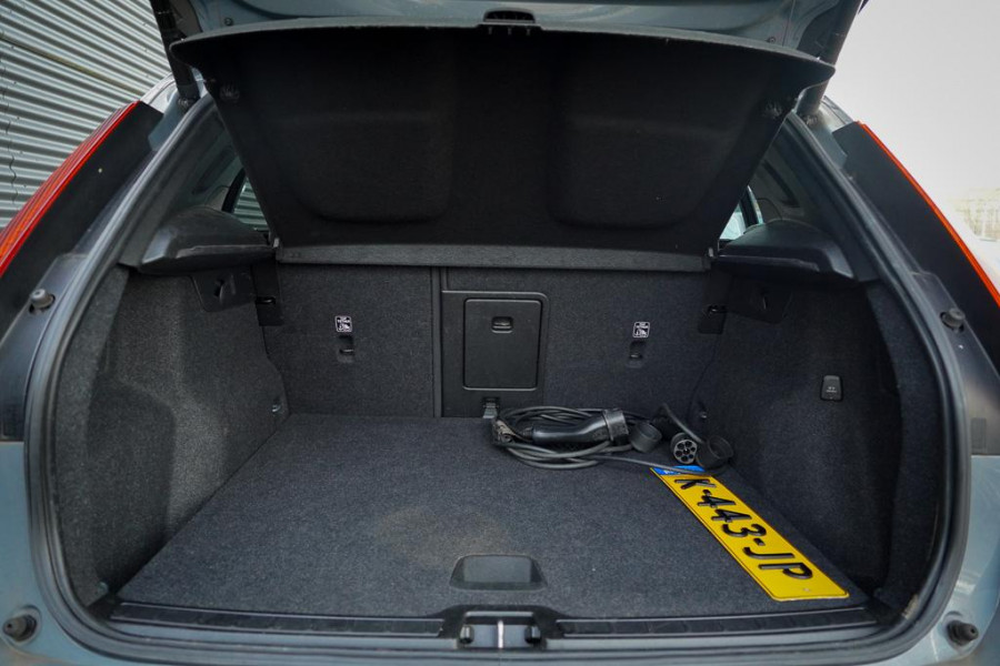 Volvo XC40 1.5 T5 Recharge R-Design / Pano / NL Auto / 1e Eig / Incl BTW