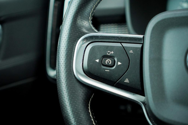 Volvo XC40 1.5 T5 Recharge R-Design / Pano / NL Auto / 1e Eig / Incl BTW