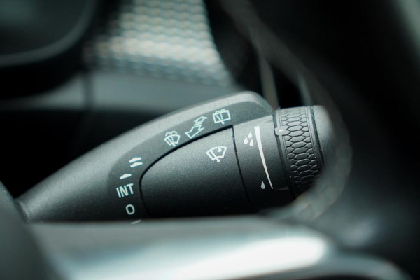 Volvo XC40 1.5 T5 Recharge R-Design / Pano / NL Auto / 1e Eig / Incl BTW