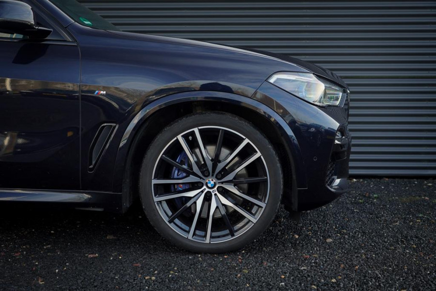 BMW X5 xDrive30d High Executive / Luchtvering / HUD / 22 '' / M-Sport / Skylounge / Adaptive