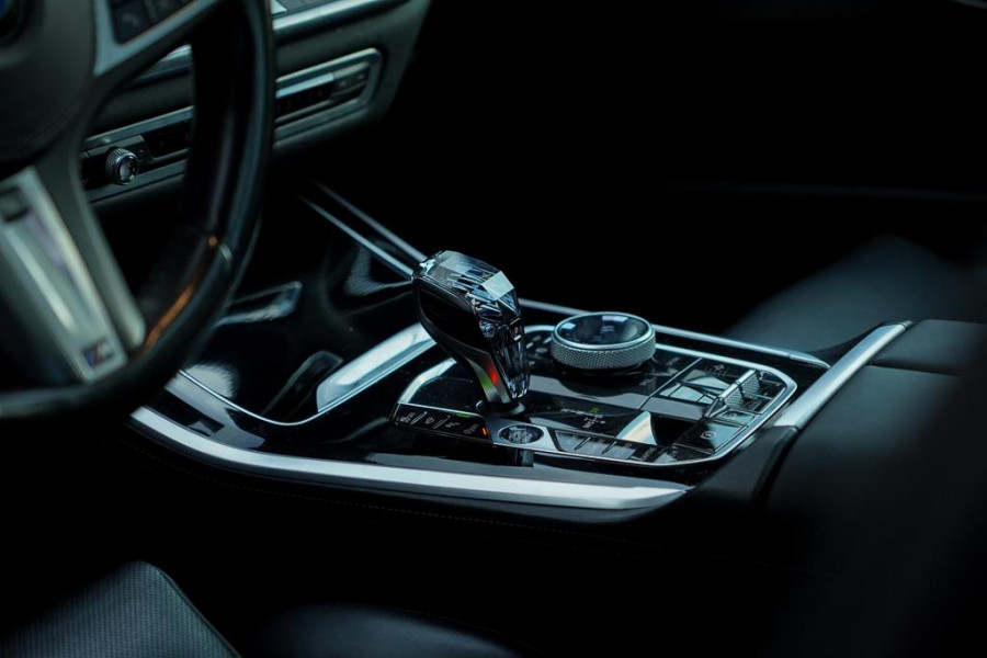 BMW X5 xDrive30d High Executive / Luchtvering / HUD / 22 '' / M-Sport / Skylounge / Adaptive