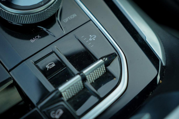 BMW X5 xDrive30d High Executive / Luchtvering / HUD / 22 '' / M-Sport / Skylounge / Adaptive