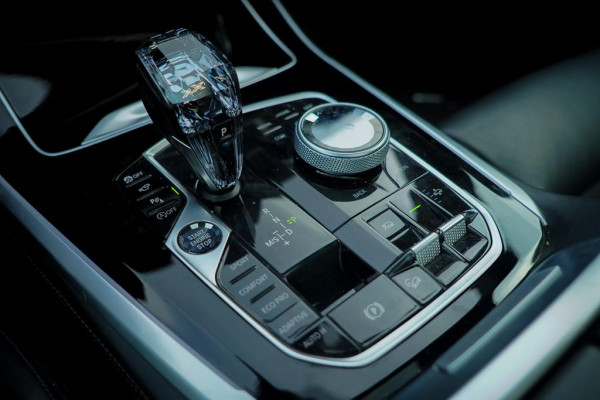 BMW X5 xDrive30d High Executive / Luchtvering / HUD / 22 '' / M-Sport / Skylounge / Adaptive