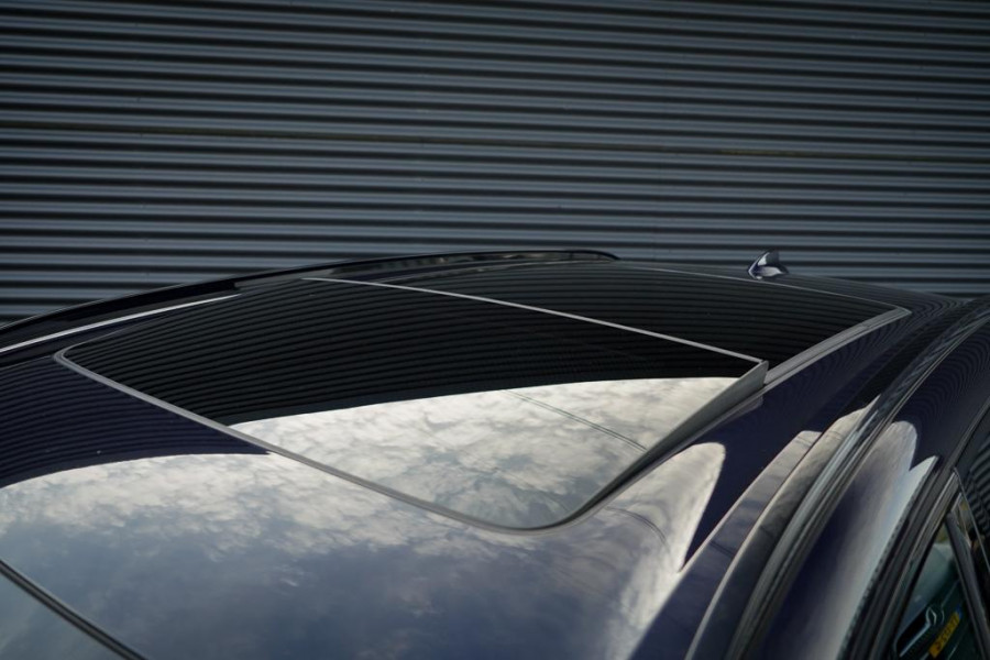 BMW X5 xDrive30d High Executive / Luchtvering / HUD / 22 '' / M-Sport / Skylounge / Adaptive