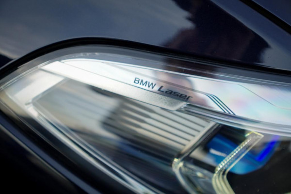 BMW X5 xDrive30d High Executive / Luchtvering / HUD / 22 '' / M-Sport / Skylounge / Adaptive