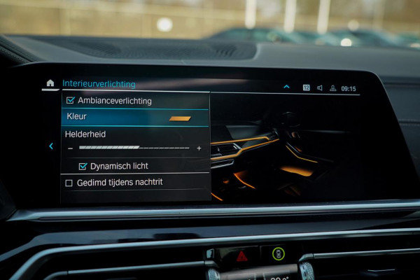 BMW X5 xDrive30d High Executive / Luchtvering / HUD / 22 '' / M-Sport / Skylounge / Adaptive