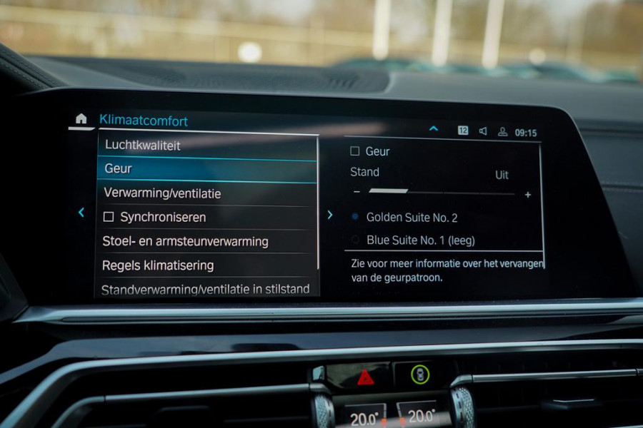 BMW X5 xDrive30d High Executive / Luchtvering / HUD / 22 '' / M-Sport / Skylounge / Adaptive