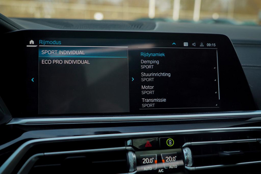 BMW X5 xDrive30d High Executive / Luchtvering / HUD / 22 '' / M-Sport / Skylounge / Adaptive