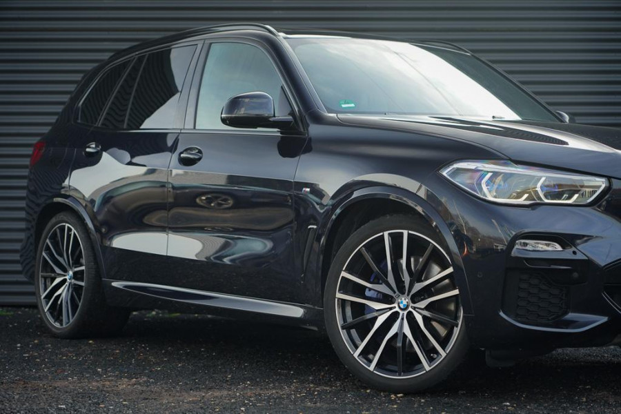 BMW X5 xDrive30d High Executive / Luchtvering / HUD / 22 '' / M-Sport / Skylounge / Adaptive