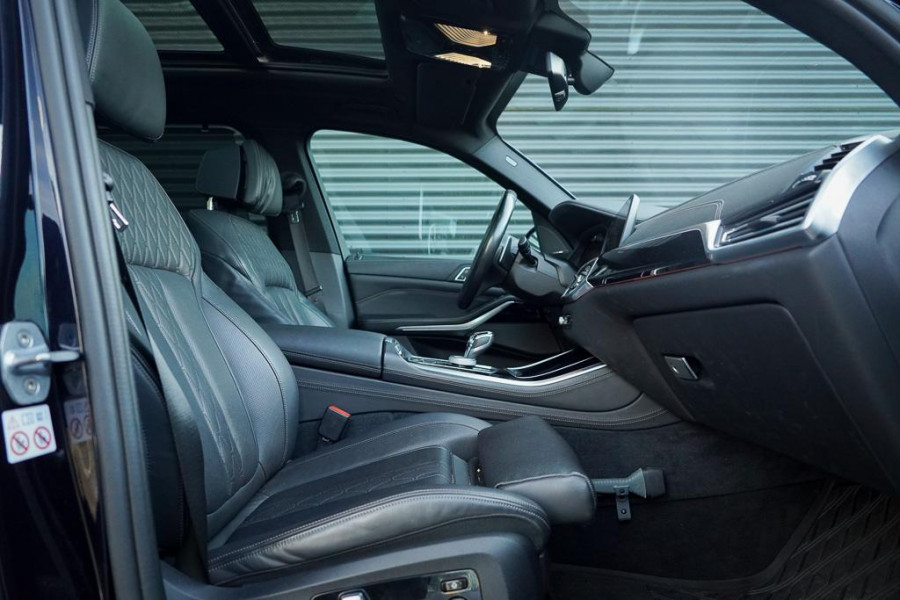 BMW X5 xDrive30d High Executive / Luchtvering / HUD / 22 '' / M-Sport / Skylounge / Adaptive