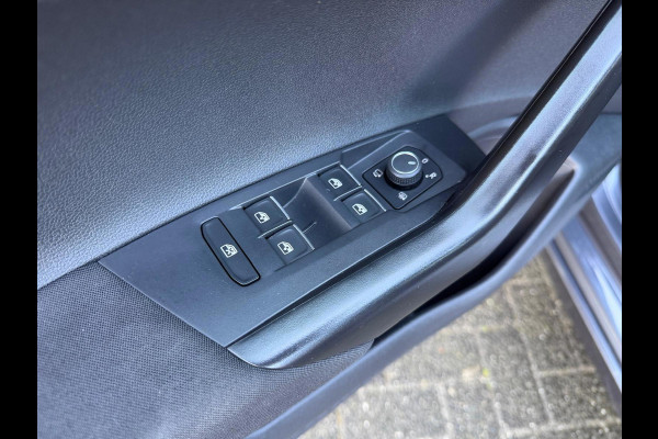 Volkswagen Taigo 1.0 TSI R-Line Business