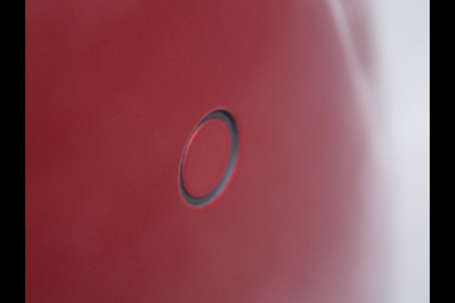 Peugeot e-208 EV GT Pack 50 kWh SOH 95% | PANORAMADAK | CAMERA MET SENSOREN | E.C.C. | STOELVERWARMING |