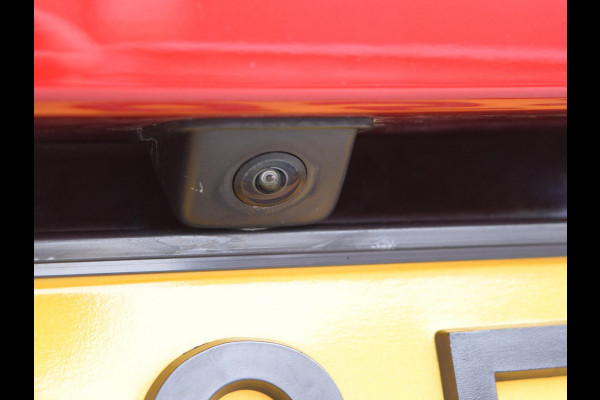 Peugeot e-208 EV GT Pack 50 kWh SOH 95% | PANORAMADAK | CAMERA MET SENSOREN | E.C.C. | STOELVERWARMING |