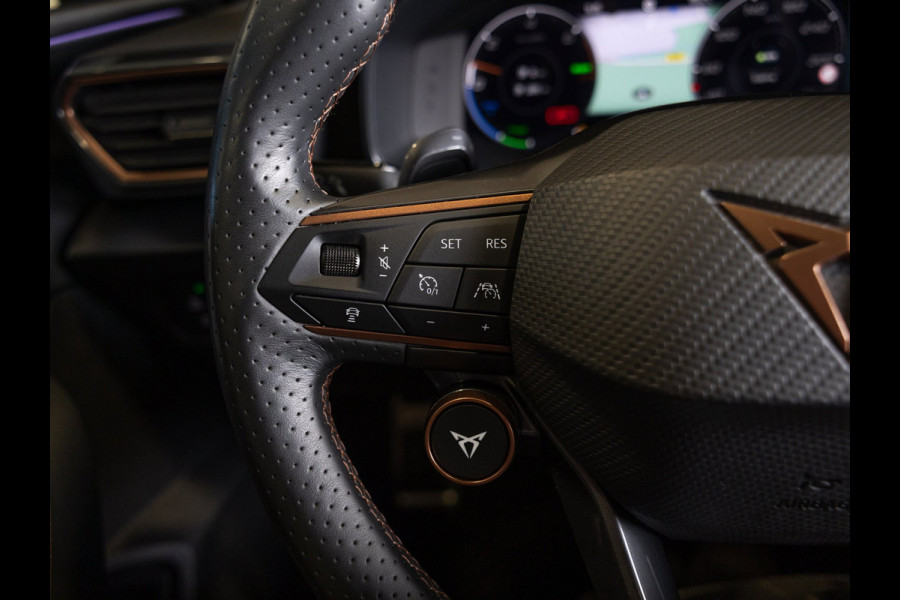CUPRA Leon Sportstourer 1.4 e-Hybrid VZ Performance / 245pk / Panorama dak / Achteruitrij camera /