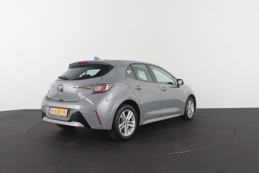 Toyota Corolla 1.8 Hybrid Business > tot 2032 Toyota Garantie! Zeer netjes/Camera/Cement Grey
