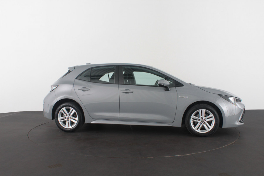 Toyota Corolla 1.8 Hybrid Business > tot 2032 Toyota Garantie! Zeer netjes/Camera/Cement Grey