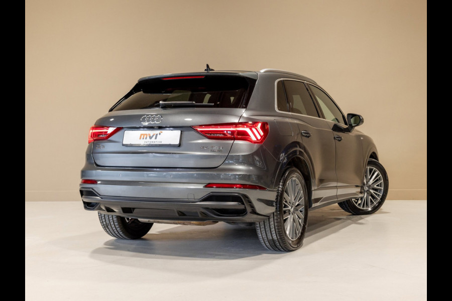 Audi Q3 45 TFSI quattro 2x S Line / 230pk / Panorama dak / B&O / Keyless / Achteruitrij camera /