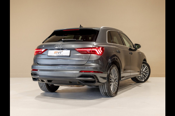 Audi Q3 45 TFSI quattro 2x S Line / 230pk / Panorama dak / B&O / Keyless / Achteruitrij camera /