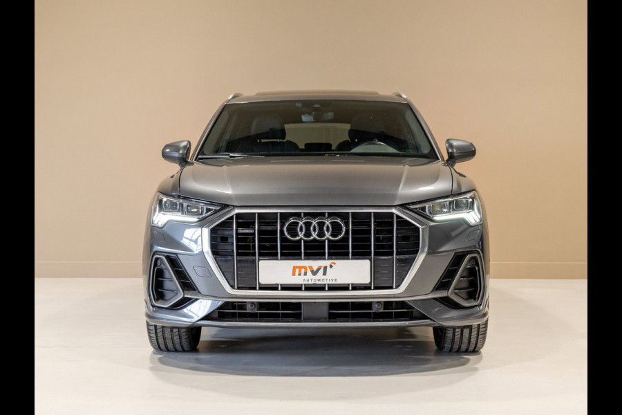 Audi Q3 45 TFSI quattro 2x S Line / 230pk / Panorama dak / B&O / Keyless / Achteruitrij camera /