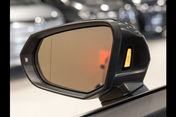 Audi Q3 45 TFSI quattro 2x S Line / 230pk / Panorama dak / B&O / Keyless / Achteruitrij camera /