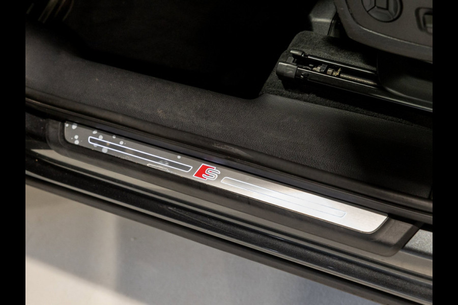 Audi Q3 45 TFSI quattro 2x S Line / 230pk / Panorama dak / B&O / Keyless / Achteruitrij camera /